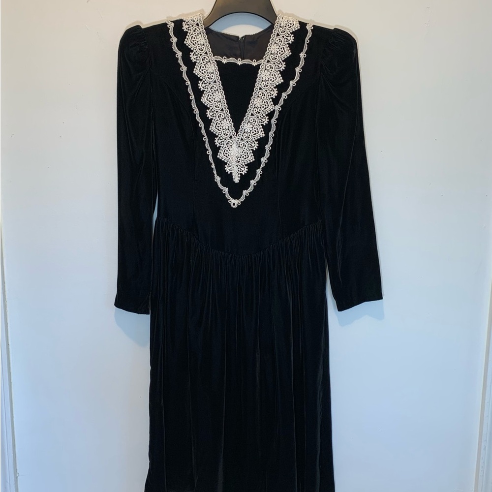 Gunne Sax 80s Black Velvet Lace Victorian Goth Midi Dress - Picture 8 of 10
